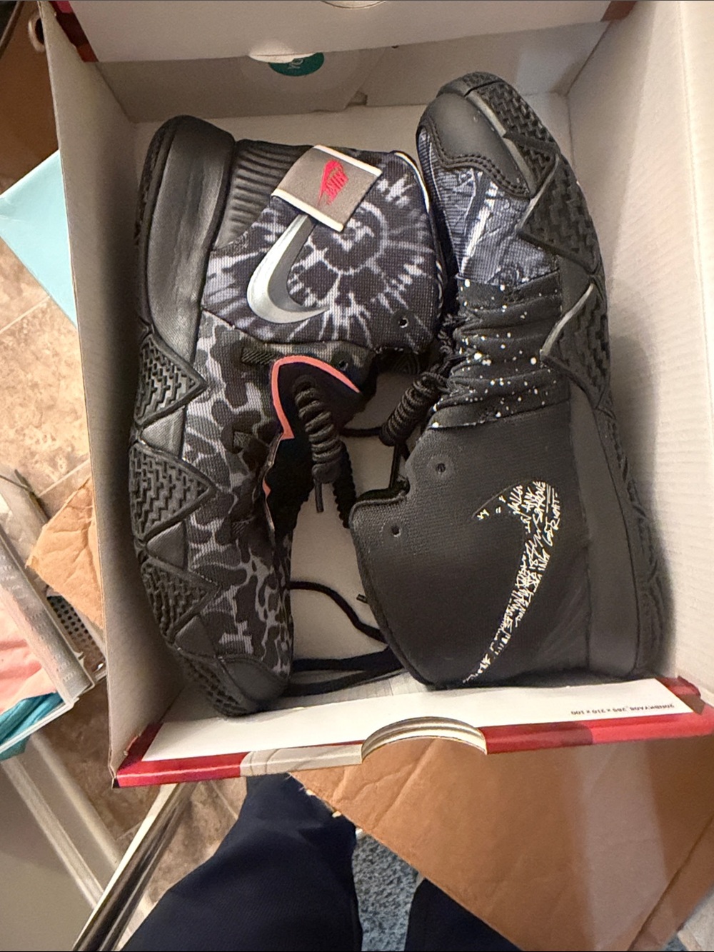 Nike Kids KyrieFive Kybird S2 (PS)Tie-Dye Pattern Basketball Sneakers